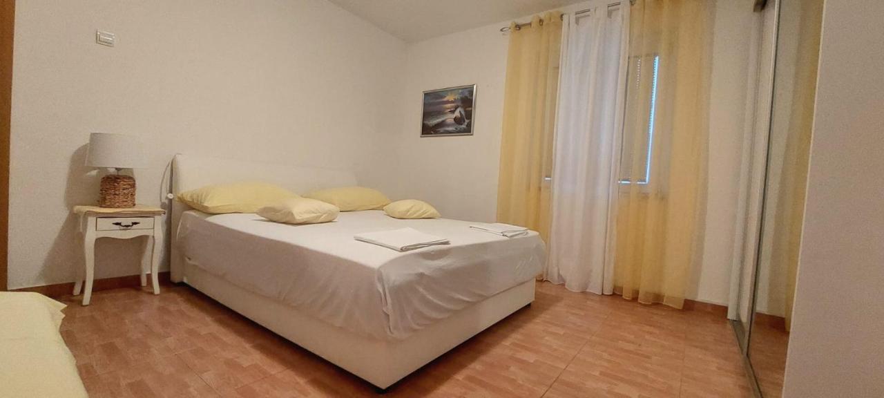 Apartments Mestral Baška Voda Exterior foto